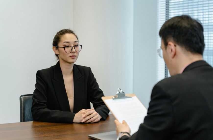 Why is it Important to be Confident in an Interview?